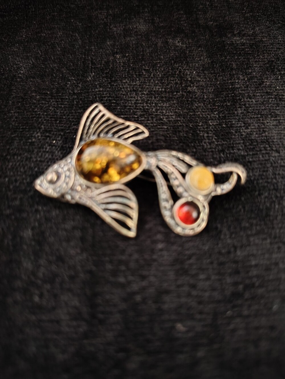 Vtg. Oxidized Sterling Silver Baltic Amber Fish Brooch